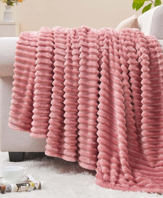 Ribbed Jacquard Fleece Throw Blanket Soft Warm Decorative Blanket