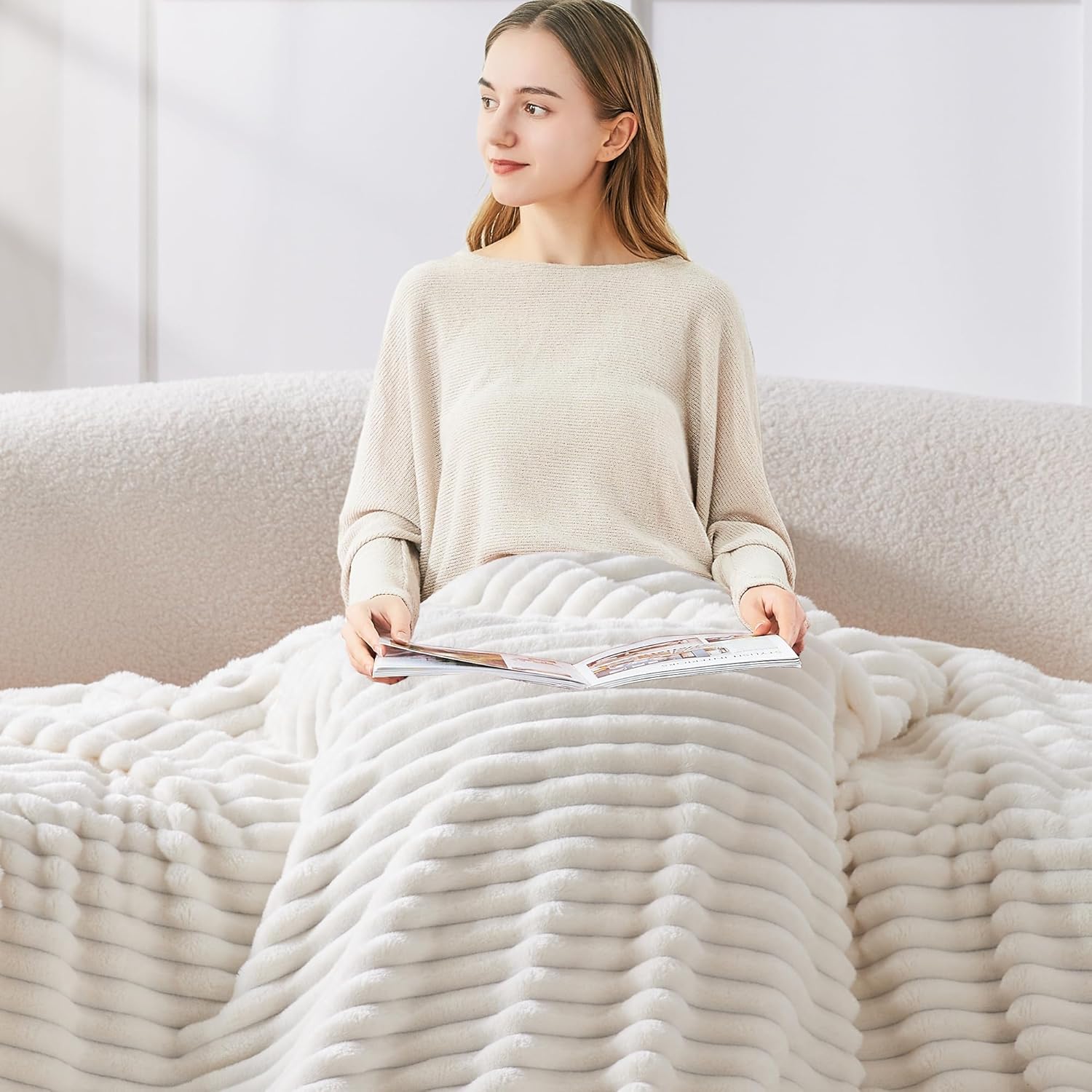 Striped Fleece Throw Blanket Soft Warm Decorative Blanket - Image 3