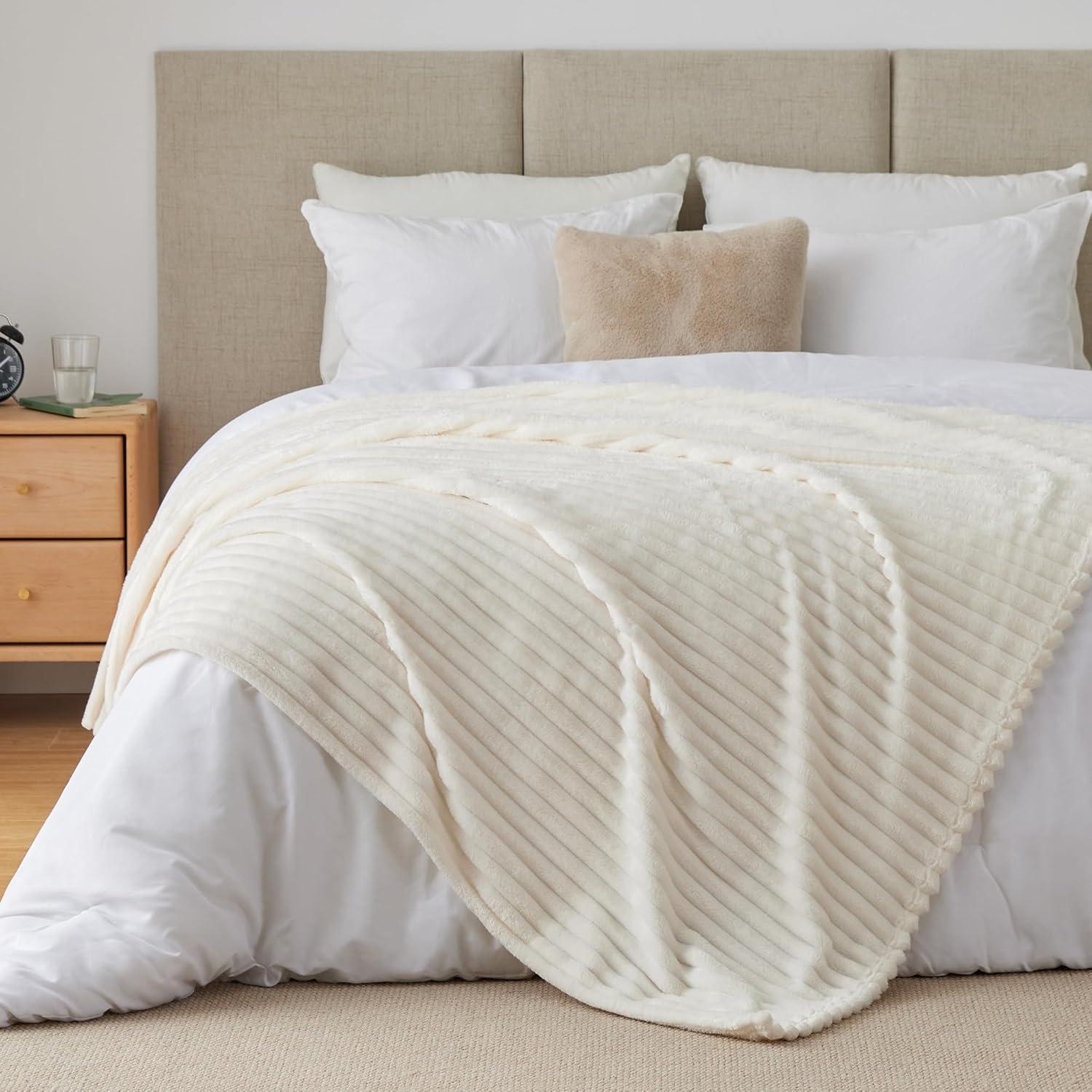 Striped Fleece Throw Blanket Soft Warm Decorative Blanket - Image 8