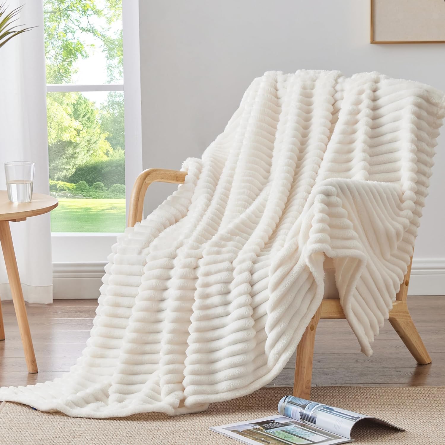 Striped Fleece Throw Blanket Soft Warm Decorative Blanket - Image 2
